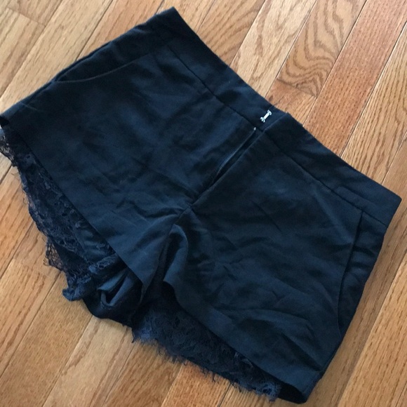 Black lined shorts with black lace - Picture 1 of 6